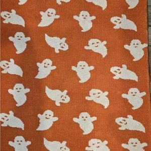 New storehouse viral tick tock orange ghost rug